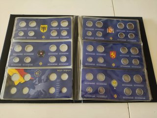 Álbum antiguo para monedas euro