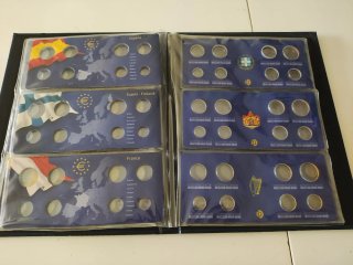 Álbum antiguo para monedas euro