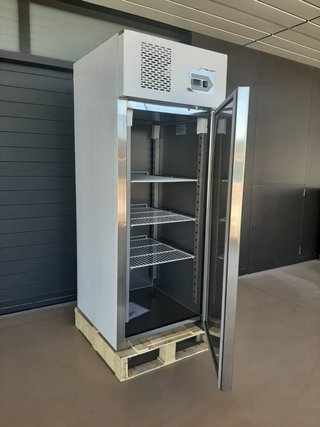 Frigorifero professionale AM654