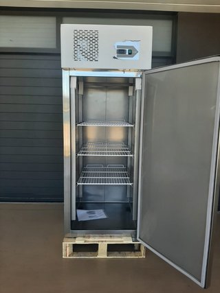 Frigorifero professionale AM654