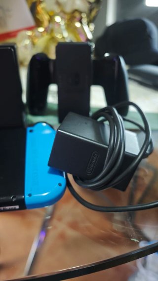 Nintendo Switch 64GB + Tarjeta 64GB