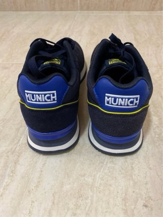 Zapatillas Munich, NUEVOS A ESTRENAR,Azul y Blanco