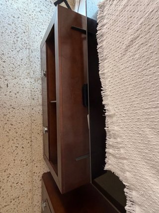 Mueble TV y vitrina salón madera