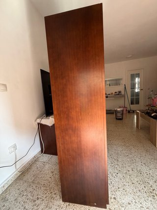 Mueble TV y vitrina salón madera