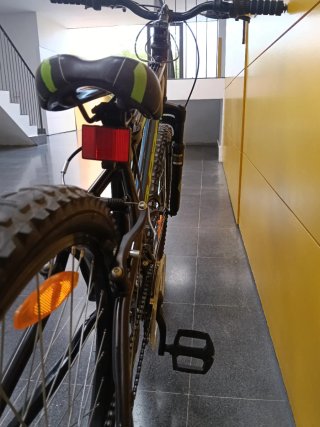 Bici B-PRO 24 Negra/Verde/Azul