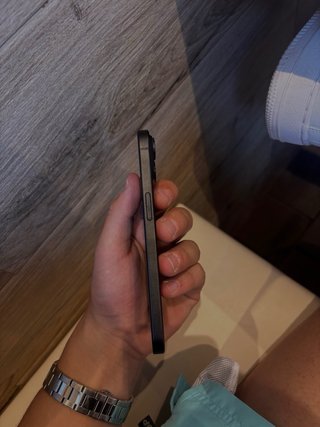 iPhone 15 Negro Azulado