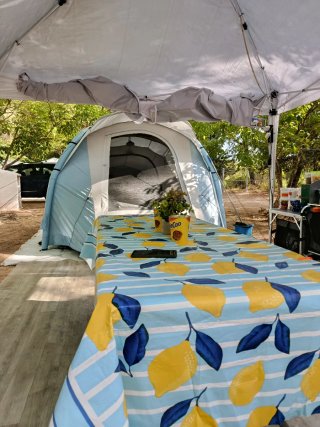 Tienda de campaña Outsunny inflable