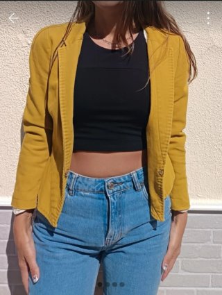 Chaqueta Zara amarilla mostaza