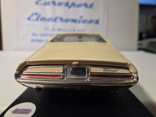 Oldsmobile Toronado 1965 escala 1/43