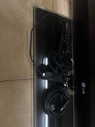 TV LG 47” Full HD + mando y base – Modelo 47SL9500