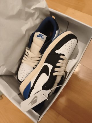 Nike Air Jordan 1 Travis Scott