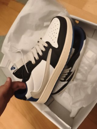 Nike Air Jordan 1 Travis Scott