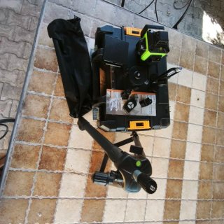 Nivel Láser 16 Líneas Trípode + Maletín accesorios