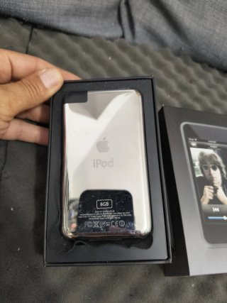 Apple iPod A1213 Plata