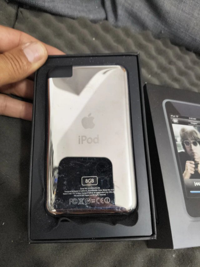 Apple iPod A1213 Plata