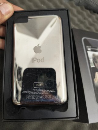 Apple iPod A1213 Plata
