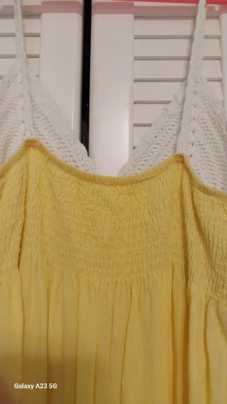 Vestido largo blanco y amarillo