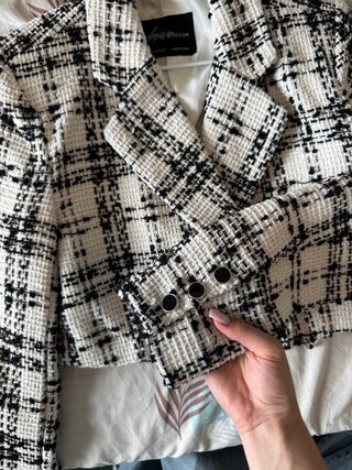 Chaqueta de tweed nueva.