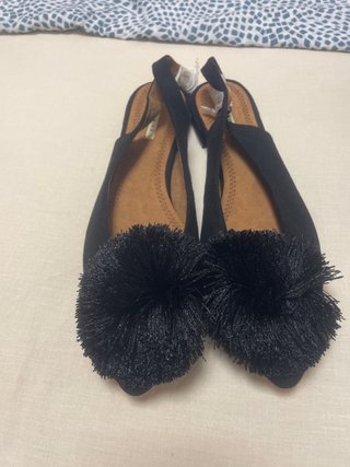 Manolitinas negras con pompón