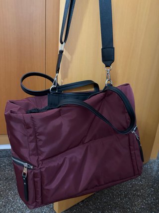 Bolso shopper negro y granate
