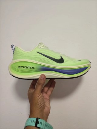 T43 Nike Vomero Plus