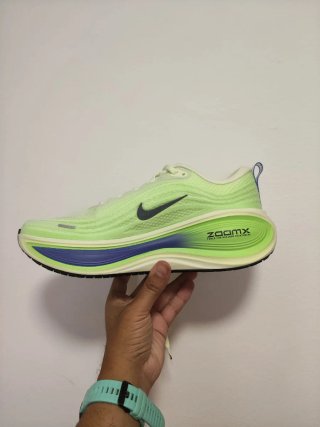 T43 Nike Vomero Plus
