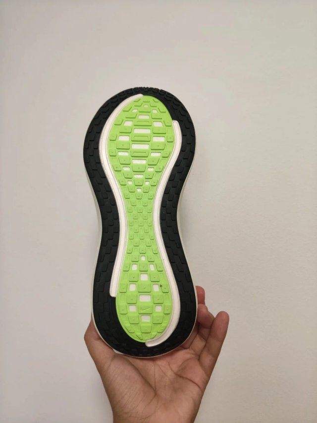 T43 Nike Vomero Plus