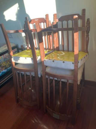 Lote de 4 sillas de madera
