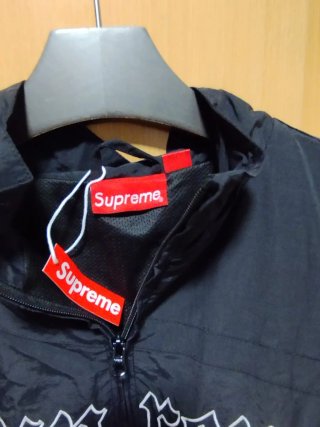 Chaqueta Supreme Talla L Negra