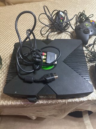 Xbox Clásica + 3 mandos