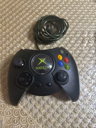 Xbox Clásica + 3 mandos