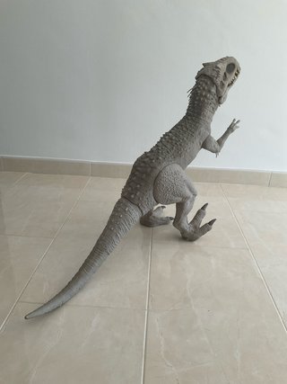Indominus Rex de gran tamaño
