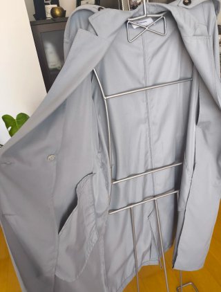 Gabardina gris azulado claro