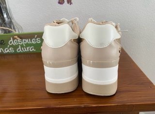 Zapatos XTI Beige y Dorado Nuevos