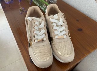 Zapatos XTI Beige y Dorado Nuevos