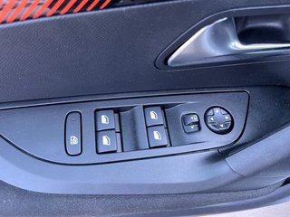 Peugeot 2008 Eléctrico Active Pack 136 (100kW)