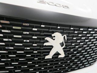 Peugeot 2008 Allure Pack Puretech 100 S&S 6 Vel. MAN