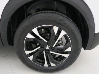 Peugeot 2008 Allure Pack Puretech 100 S&S 6 Vel. MAN