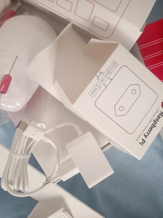 Raspberry Pi 4 Kit sobremesa 8GB RAM sin estrenar