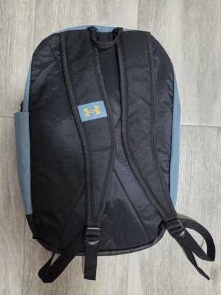 Mochila Under Armour 20L Azul/Negra 2 compartiment