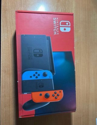 Nintendo Switch + Funda Oficial + Super Mario Odes
