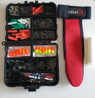 CAJA ACCESORIOS PESCA, 1 DEDIL, HILO ELÁSTICO.