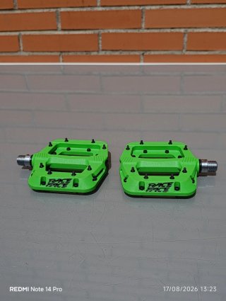 Pedales RACEFACE CHESTER plataforma, Nylon, verdes