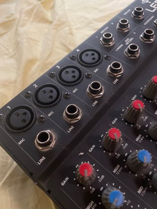 Mesa de mezclas LEM MX8FX STEREO MIXER