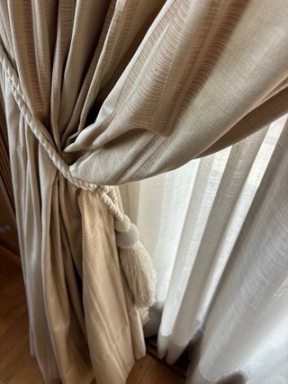 Juego 4 cortinas beige y transparentes