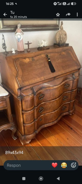 Cajonera antigua de madera