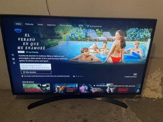 LG 55" 4k UHD Smart TV Televisión Como Nueva