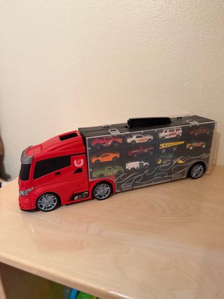 Camión de Juguete con Coches