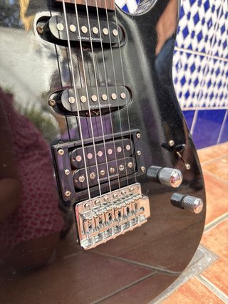Guitarra eléctrica Aria Pro II negra