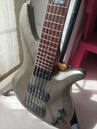 Bajo Yamaha RBX JM2